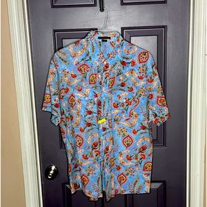 Theory button down never worn / dry cleaned and ready to be worn!